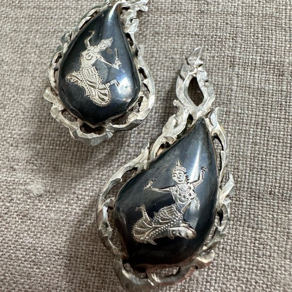 Vintage Siam Dancer Sterling Silver Black Niello Enamel Earrings Clip-on 50's - Picture 2 of 16